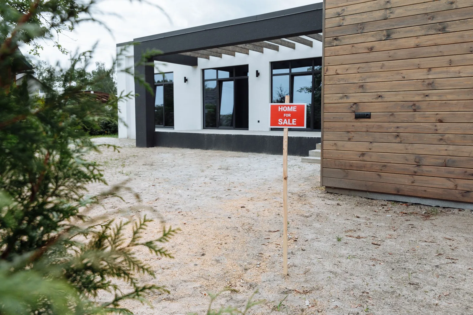 Form Meets Function: How Architectural Design Impacts Real Estate Buying
