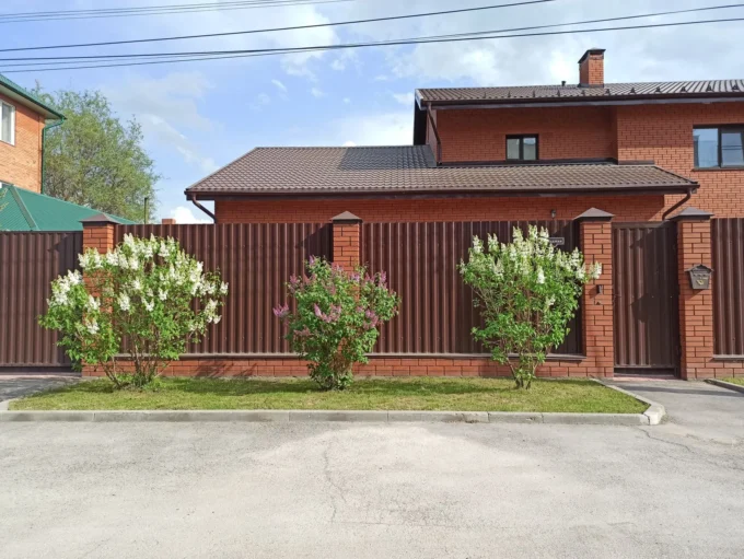 What Your Home’s Perimeter Says About You: Is it Stylish, Safe, or Both?