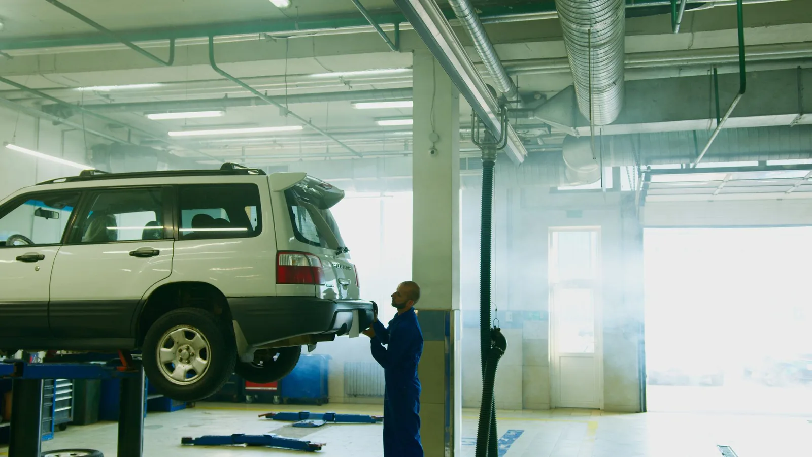 The Essential Machinery That Keeps a Modern Car Mechanic Shop Running