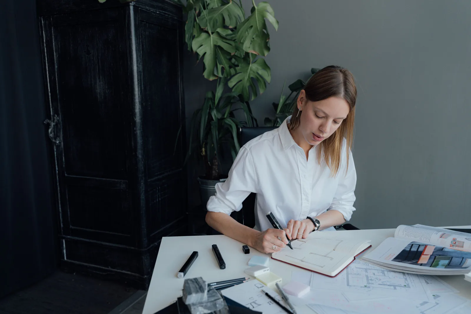 The Rise of Freelance Architects: Why Having the Right Contacts Matters More Than Ever