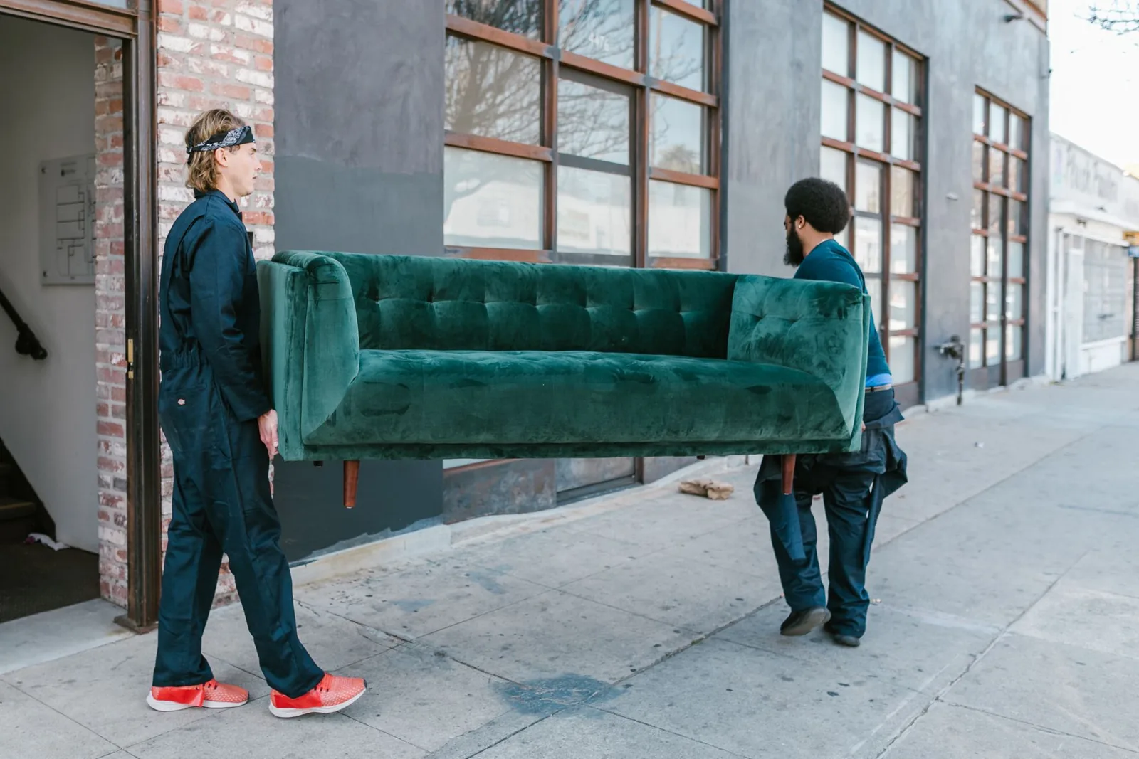 Why You Should Consider Hiring Full-Service Movers for a Hassle-Free Move