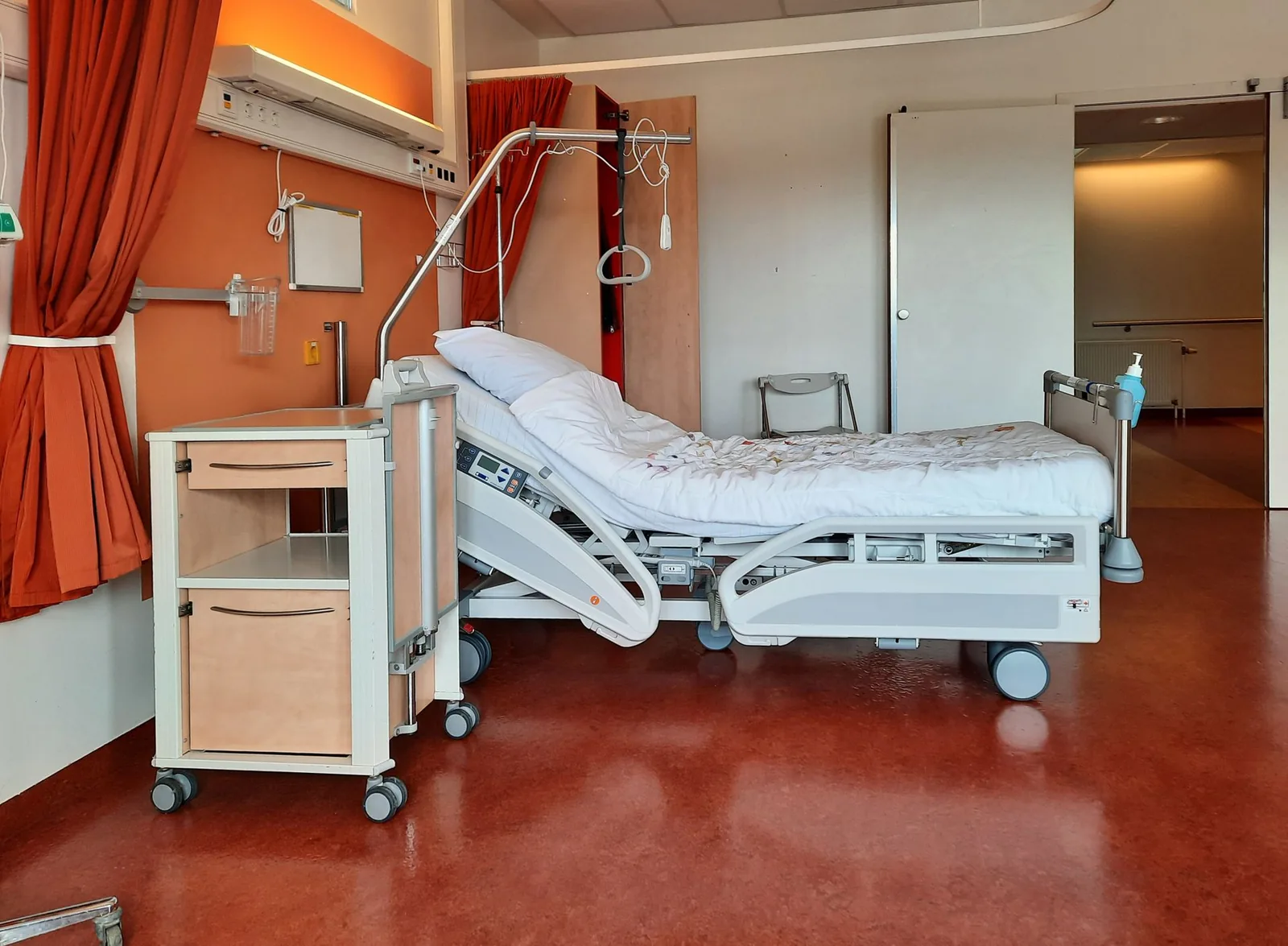 The Future of Health Care Interior Design: Innovation and Patient-Centered Spaces