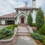 7 Home Exterior Upgrades That Instantly Improve Curb Appeal