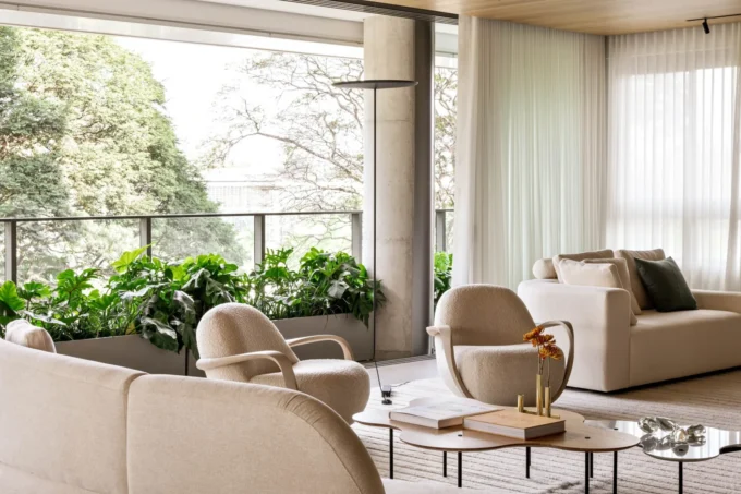 RAL Apartment by Patricia Martinez Arquitetura
