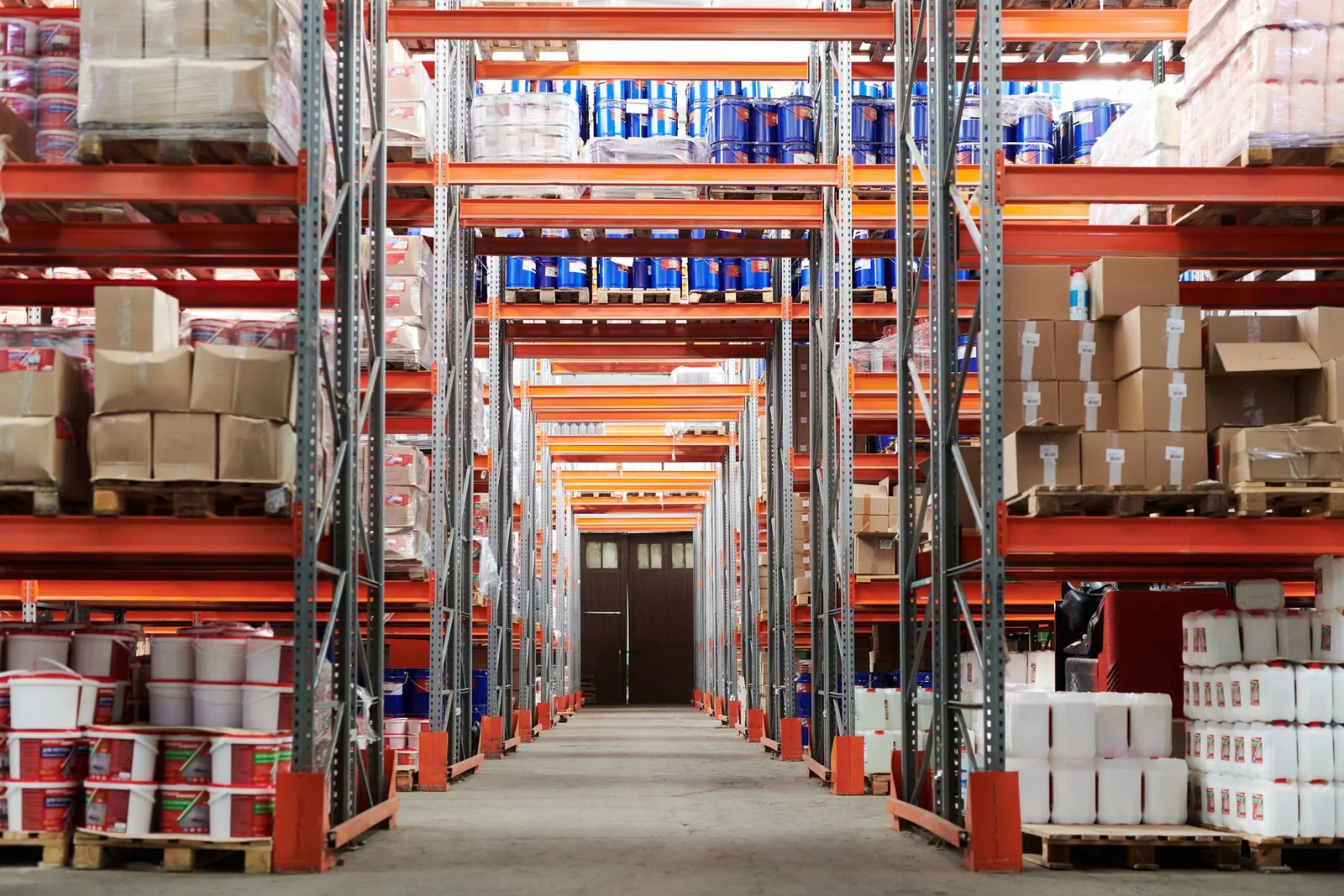 Essential Factors to Consider When Choosing Industrial Storage Solutions