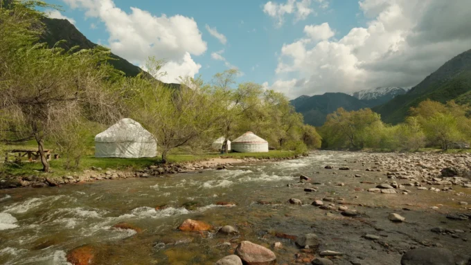 Nomadic Architecture and Designing Spaces for People Who Are Always Moving
