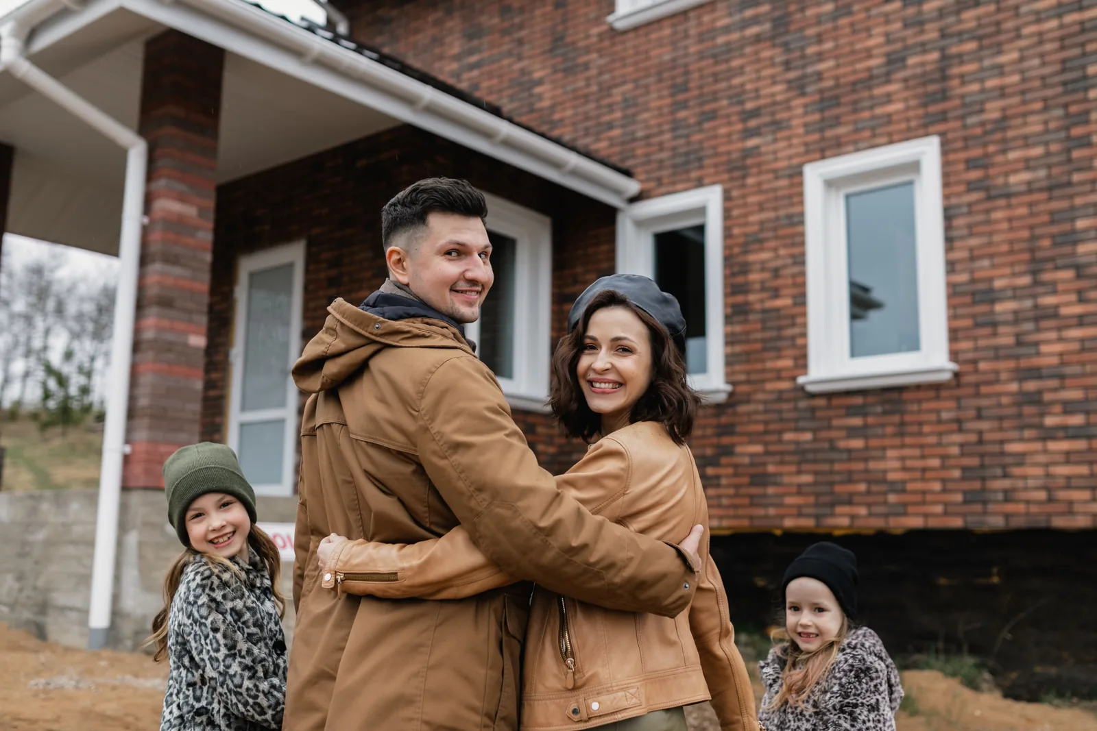 Understanding the Local Real Estate Market: A Guide for Relocating Families