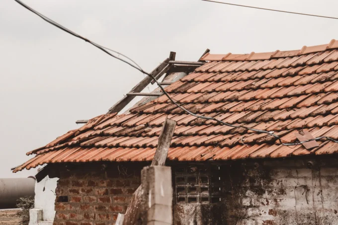 6 Common Roofing Issues and How to Fix Them