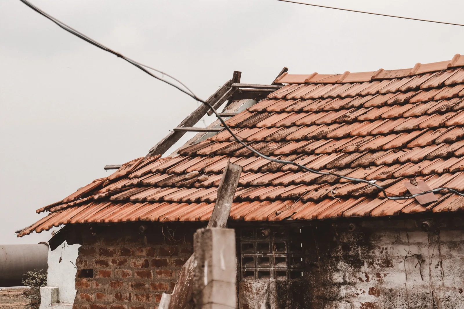 6 Common Roofing Issues and How to Fix Them