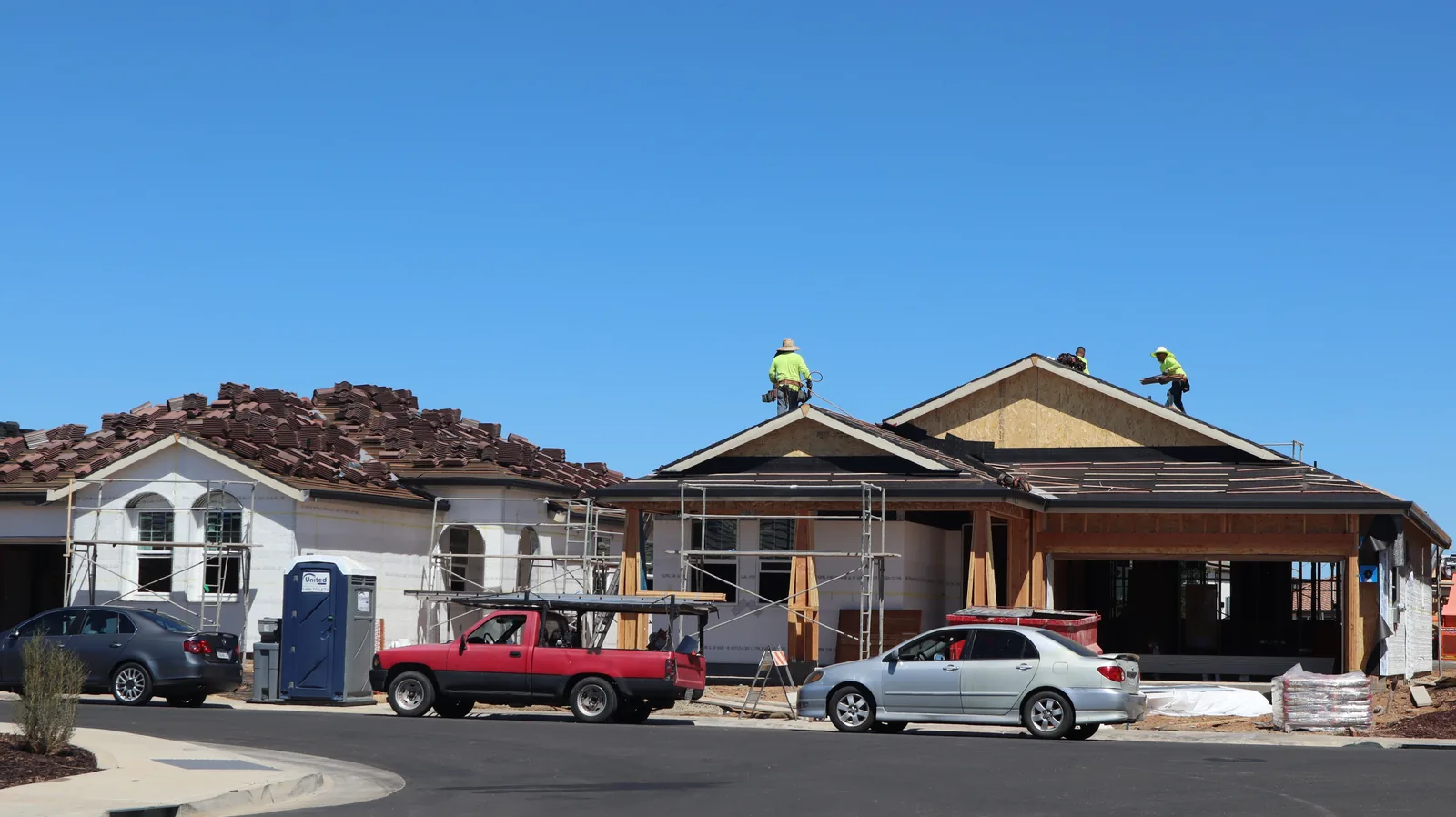 The Role of Roofing in Modern Construction Projects