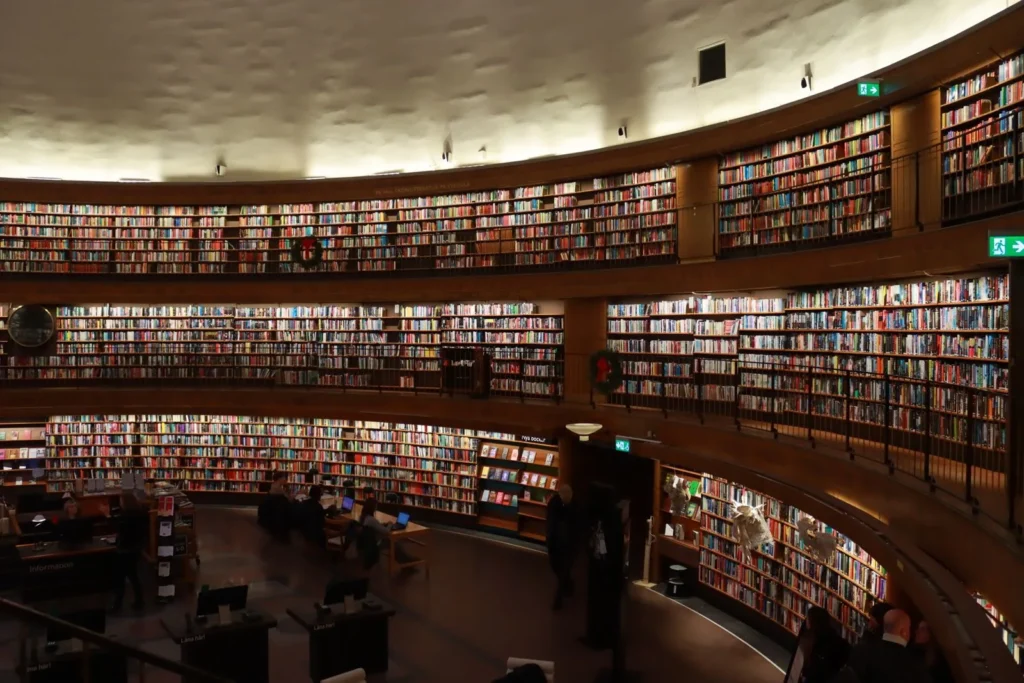 Curved walls of books in the rotunda of the Stockholm Public Library