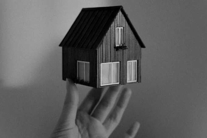 Home Security Measures: Psychology of Burglar Deterrence