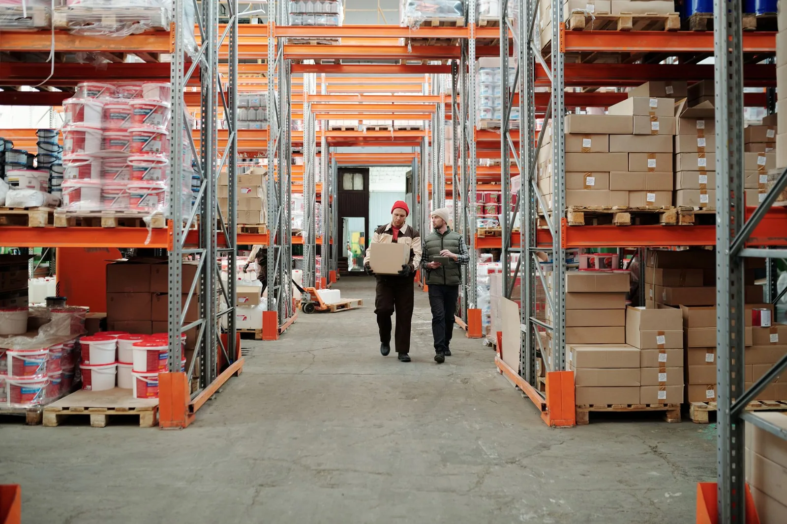 Signs That a Warehouse May Need a New Organizational Strategy